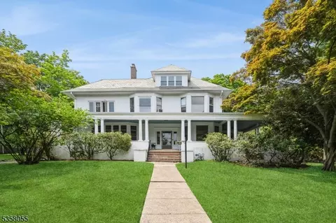 50 Fairview Ave, Verona, NJ 07044