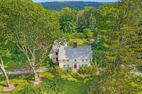 102 Pleasant Hill Rd, Chester, NJ 07930