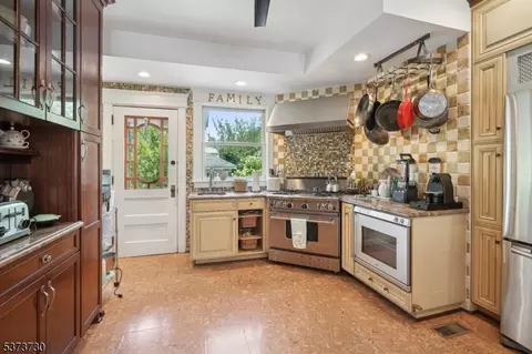 25 Locust Dr, Summit, NJ 07901 photo 7