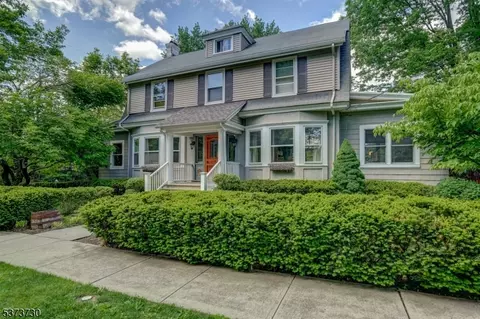 25 Locust Dr, Summit, NJ 07901 photo 2
