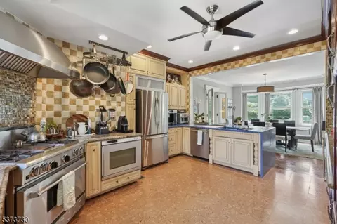 25 Locust Dr, Summit, NJ 07901 photo 8