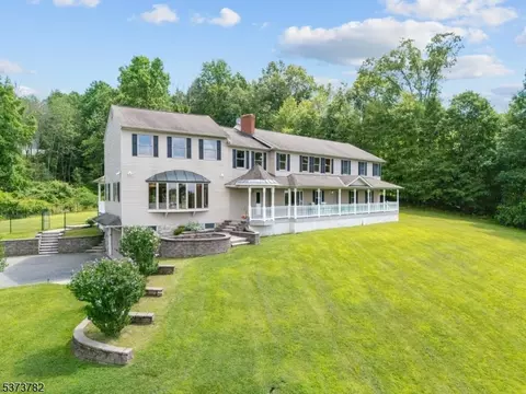 20 Spring Hill Ln, Great Meadows, NJ 07838