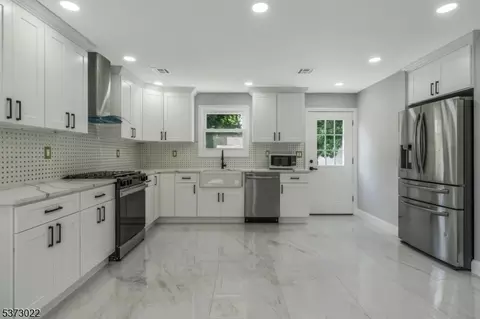 404 Edgeworth St, Middlesex, NJ 08846 photo 8