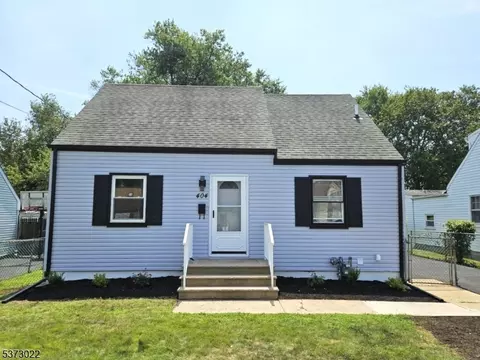 404 Edgeworth St, Middlesex, NJ 08846 photo 2