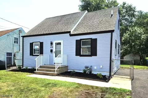 404 Edgeworth St, Middlesex, NJ 08846 photo 3