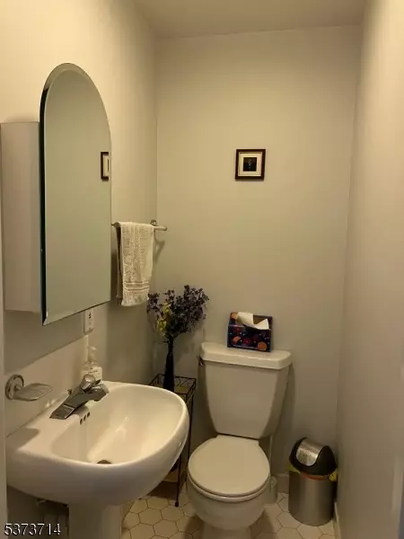 17 Troy Dr # A, Springfield, NJ 07081 photo 13