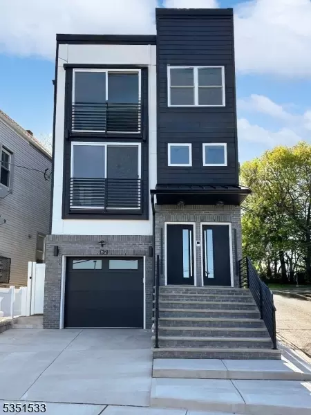 62 Hillside Ave, Newark, NJ 07108