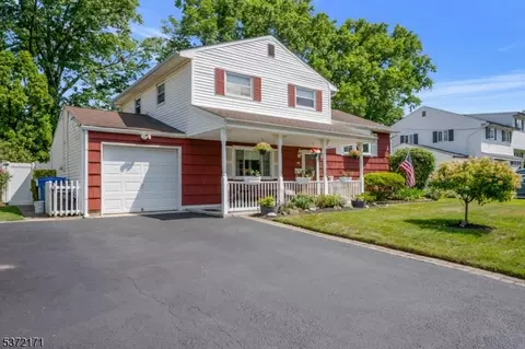 146 Osceola Ave, Middlesex, NJ 08846