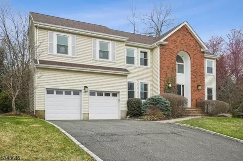 12 Baumgartner Dr, Madison, NJ 07940 photo 2