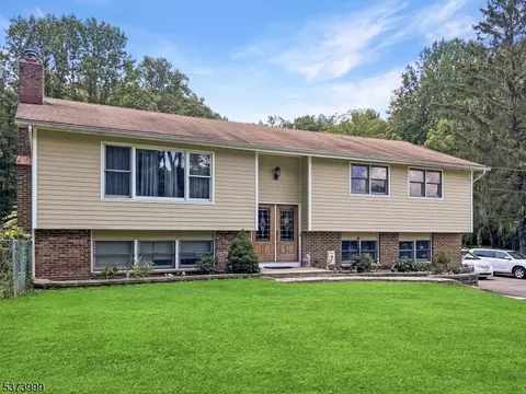 102 Buttermilk Bridge Rd, Washington, NJ 07882