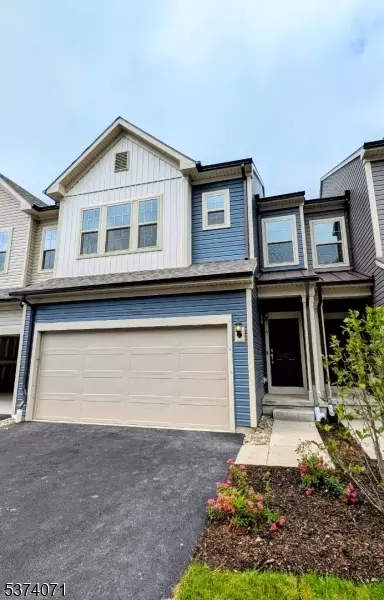 6 Gauer Ct, Denville, NJ 07834