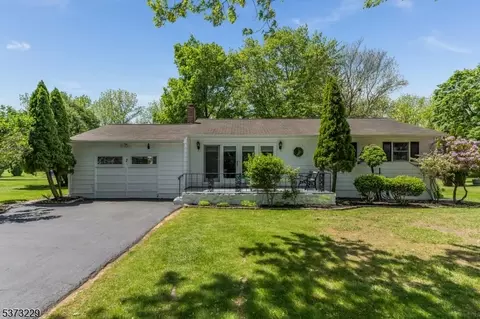 7 Norfolk Ave, Washington, NJ 07882