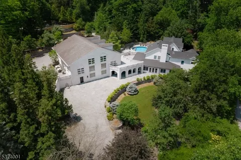 154 River Rd, Annandale, NJ 08801