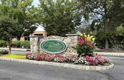 98 Winged Foot Dr, Livingston, NJ 07039