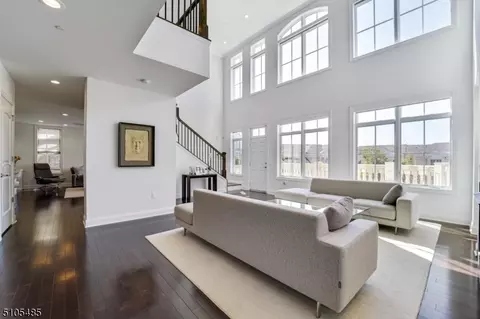 29 Sichel Ct, West Orange, NJ 07052