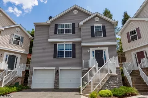 111 Sowers Dr, Hackettstown, NJ 07840