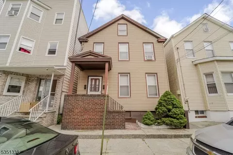 8 Lincoln Ave, Kearny, NJ 07032