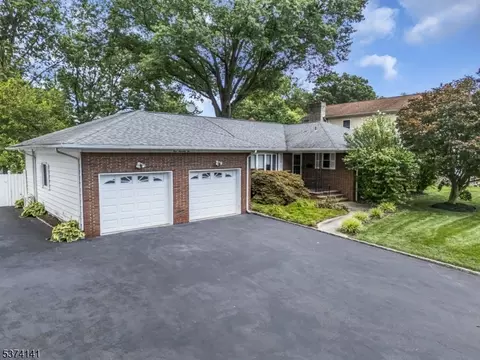 172 Lexington Blvd, Clark, NJ 07066