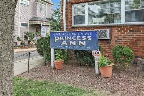 121 Pennington Ave #R2, Passaic, NJ 07055