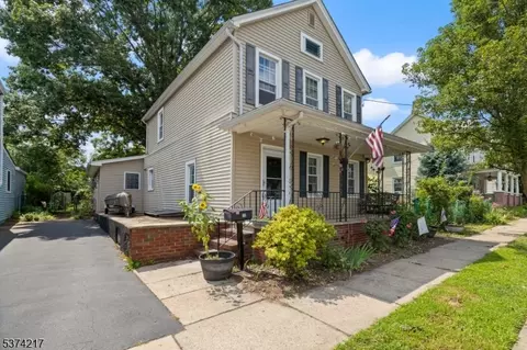 10 Loomis St, Raritan, NJ 08869