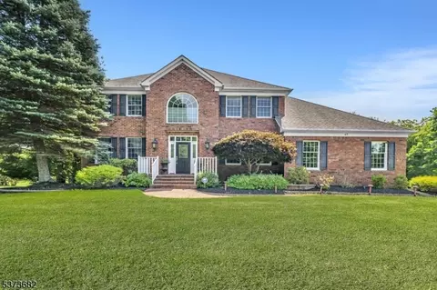 45 Millers Grove Rd, Belle Mead, NJ 08502