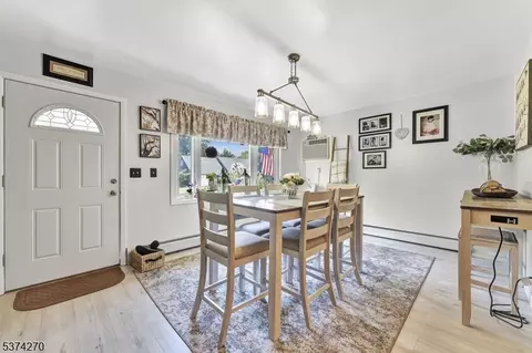 25 Ferndale Rd, Wayne, NJ 07470 photo 3