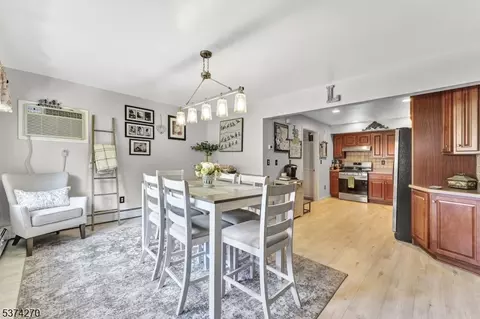 25 Ferndale Rd, Wayne, NJ 07470 photo 5