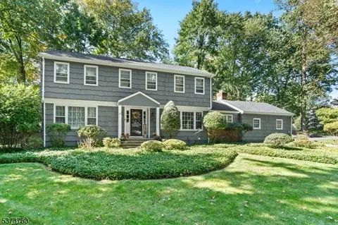 23 Walter St, Old Tappan, NJ 07675