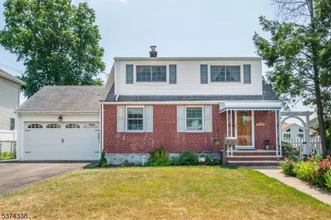 36 Weller Ter, Saddle Brook, NJ 07663