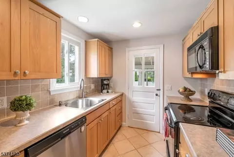 44 Hillcrest Dr, Wayne, NJ 07470 photo 12