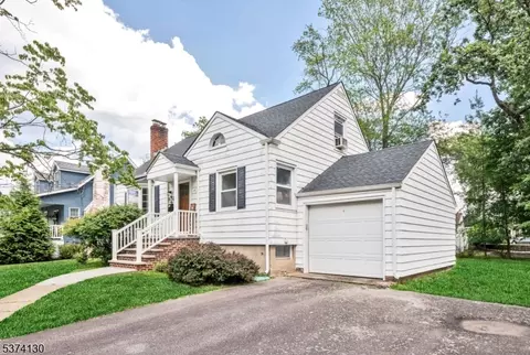 44 Hillcrest Dr, Wayne, NJ 07470 photo 2