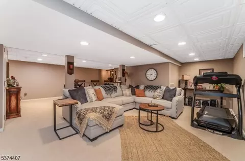 4 Rolling Ln, Flemington, NJ 08822 photo 36