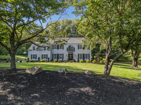 4 Rolling Ln, Flemington, NJ 08822 photo 3