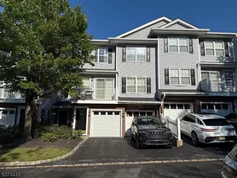 3607 Scenic Ct, Denville, NJ 07834