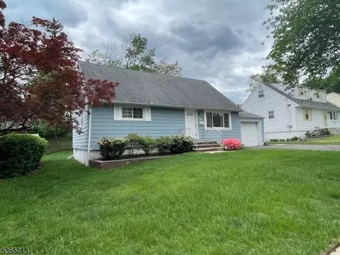 19 Elmwood Dr, Clifton, NJ 07013