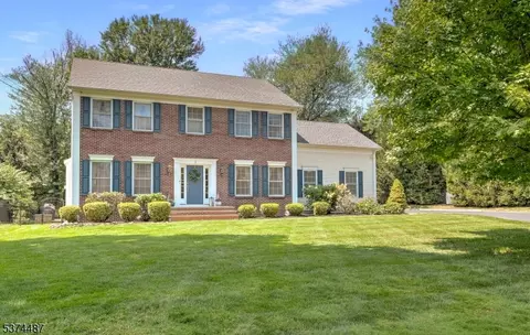 3 Baker Ave, Berkeley Heights, NJ 07922