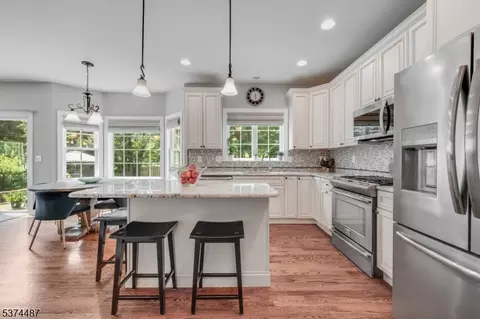 3 Baker Ave, Berkeley Heights, NJ 07922 photo 12