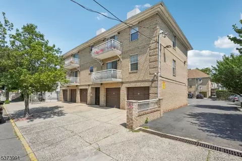 272-276 Walnut St #21G, Newark, NJ 07105
