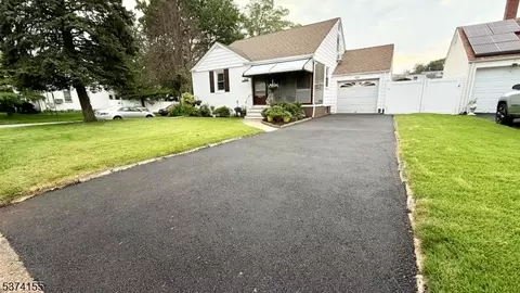 442 Rosewood Ter, Linden, NJ 07036