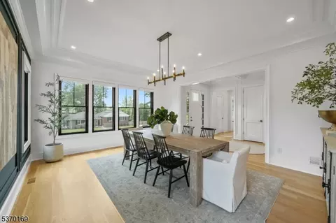Dining - 14 Argyle Ct, Summit, NJ 07901 photo 3 of 3