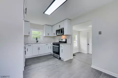 6 Main St, Helmetta, NJ 08828 photo 11