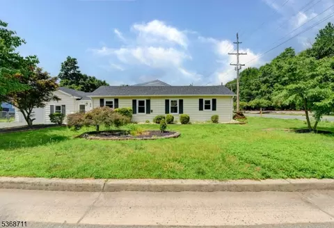 6 Main St, Helmetta, NJ 08828 photo 2