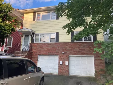 28 Washburn Pl, Caldwell, NJ 07006