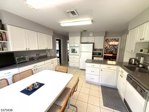 40 Oval Rd, Millburn, NJ 07041 photo 7