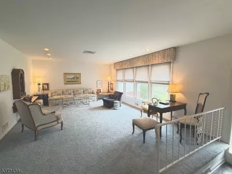 40 Oval Rd, Millburn, NJ 07041 photo 2