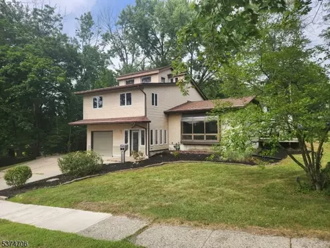 14 Trenton Pl, Newton, NJ 07860