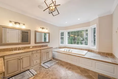 180 Pines Lake Dr E, Wayne, NJ 07470 photo 30