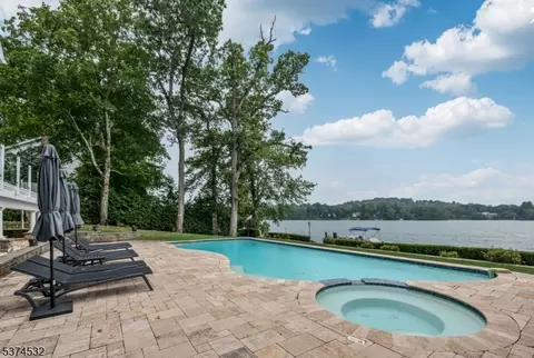 180 Pines Lake Dr E, Wayne, NJ 07470 photo 43