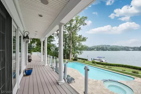 180 Pines Lake Dr E, Wayne, NJ 07470 photo 40