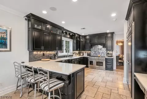 180 Pines Lake Dr E, Wayne, NJ 07470 photo 12